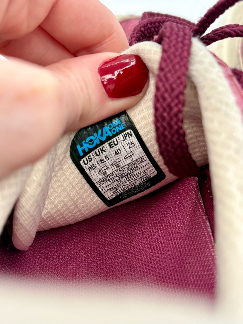 Hoka x Reformation Mach 6 LS Sneaker in Syrah / Savvy Red Printed Classic Size 8 - Picture 10 of 11